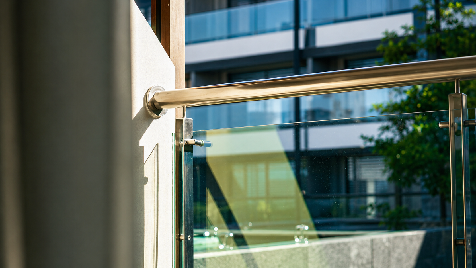 S&V Rail glass railing architectural project