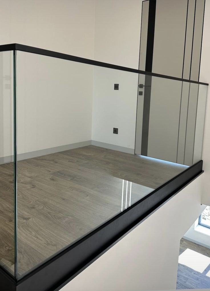 Flat Baluster Heavy Duty Commercial